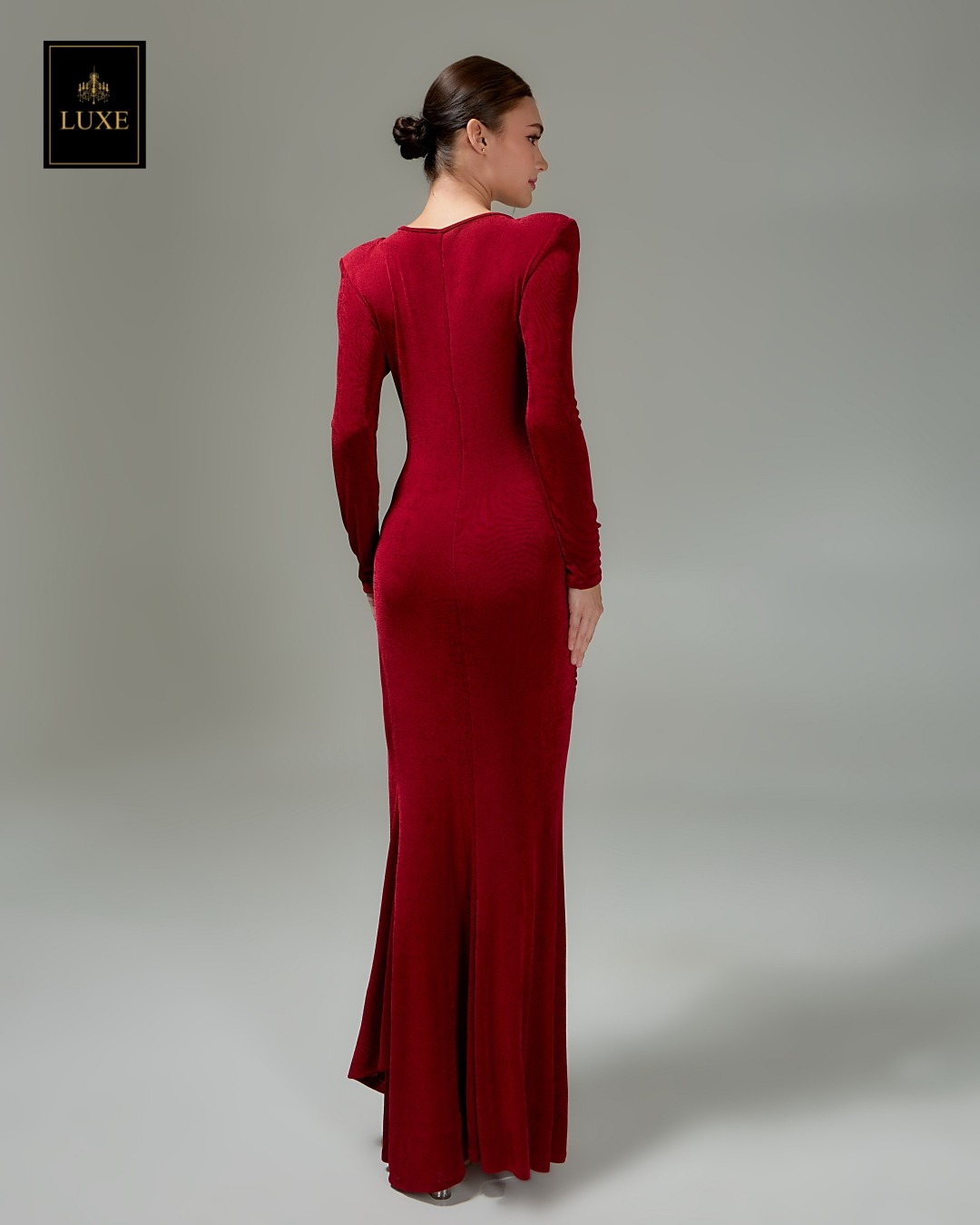 เดรสแฟชั่น แม็กซี่เดรสเสื้อคอกลมแขนยาว เสริมไหล่ กระโปรงยาวคลุมข้อเท้า