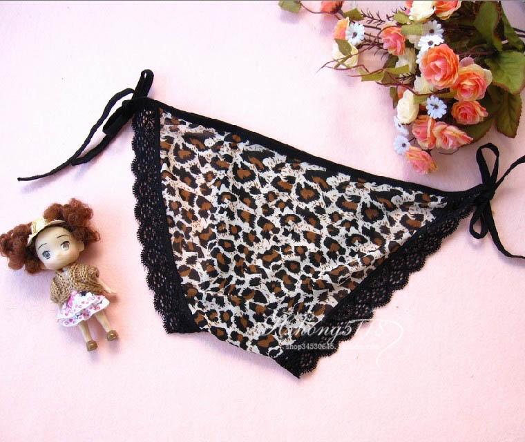 กางเกงในบิกินี่ สายผูก ลายเสือ แต่งขอบลูกไม้ดำ