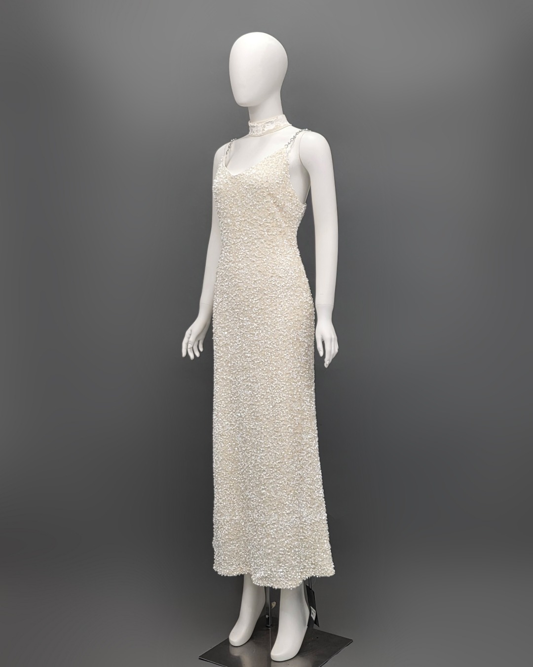 เดรสแฟชั่น เดรสเสื้อสายเดี่ยว กระโปรงยาวทางเอ