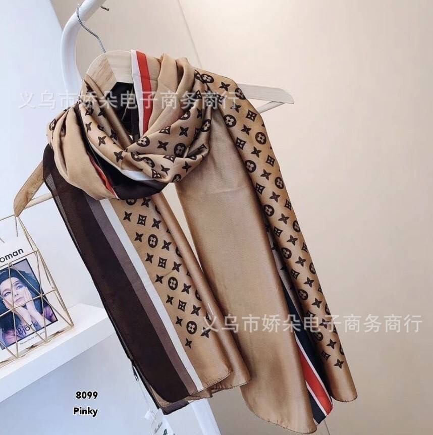 พร้อมส่ง ผ้าคลุมไหล่ 8099 งานแบรนด์เนมผ้าลื่น บางเบา เลื่อมๆมันวาว ดูหรูหรา ไฮโซ จัดว่าเด็ด ร้อนหนาว ได้หมดจ้า