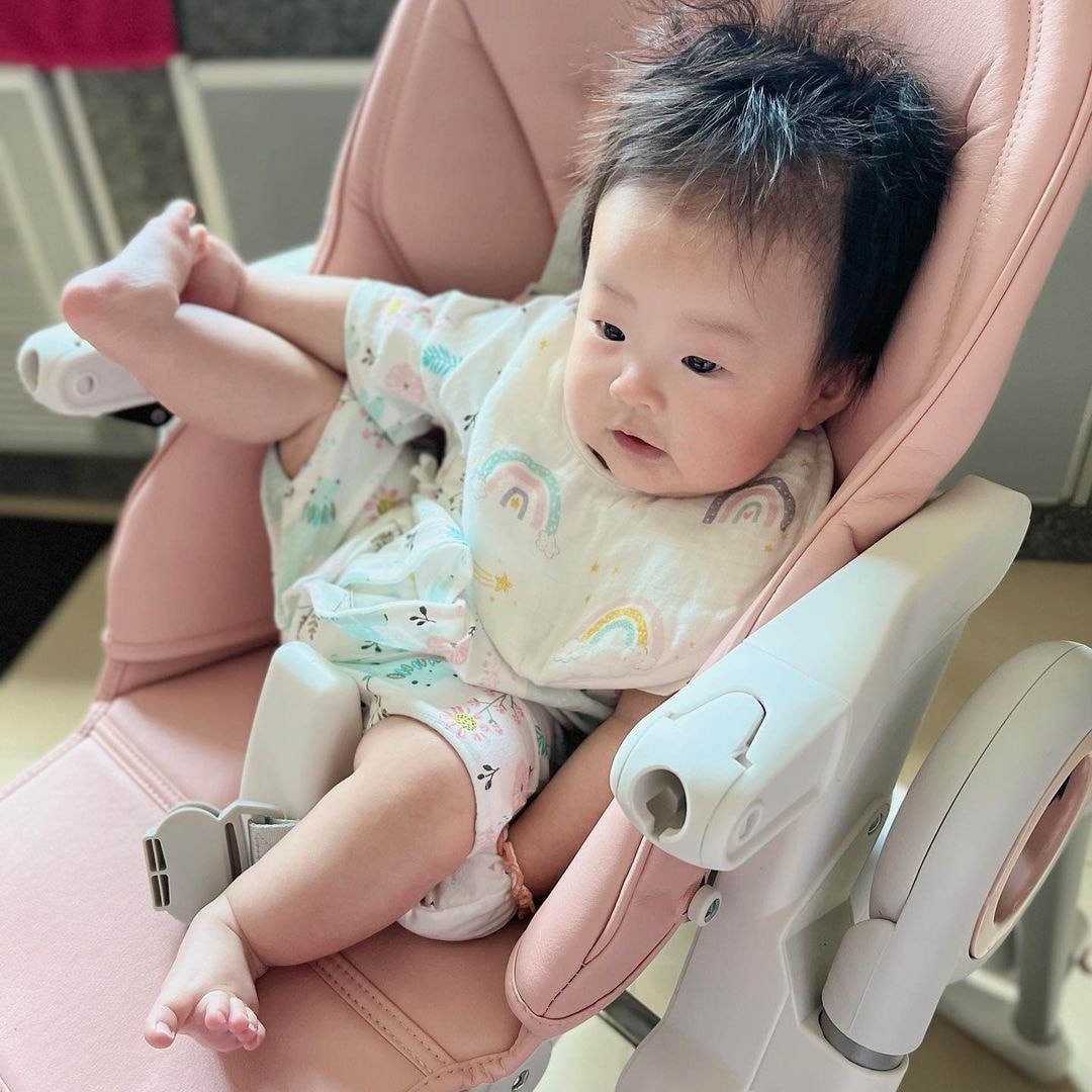 Sofflin Triangle bibs ผ้ากันเปื้อนใยไผ่ ผ้ากันเปื้อนเด็ก ทรงสามเหลี่ยมสุดน่ารัก