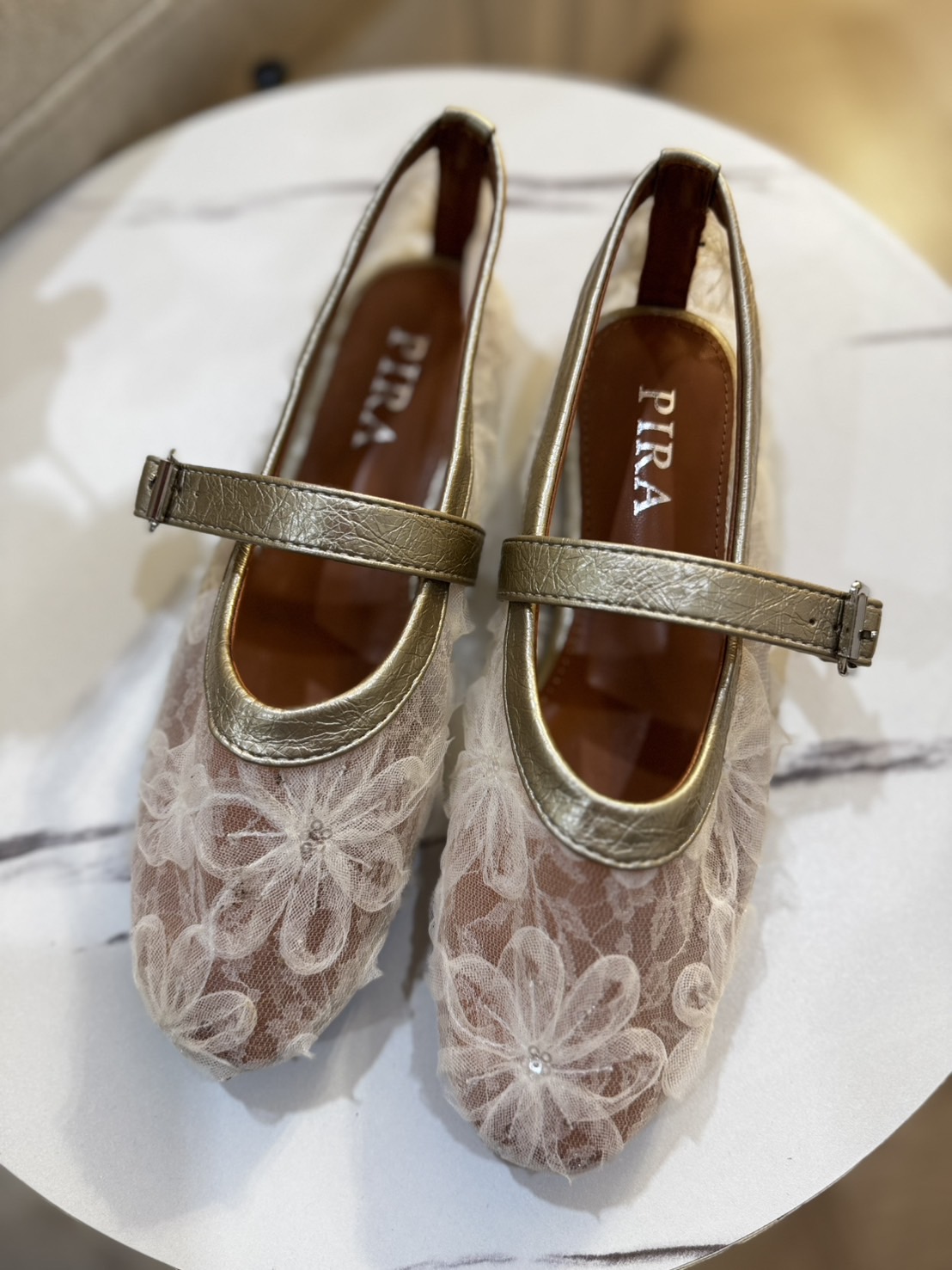 🛒𝙉𝙀𝙒 𝘼𝙍𝙍𝙄𝙑𝘼𝙇.. Mary Jane style 🎉 Flower 🌺 Mary Jane สวยจึ้งไม่ไหว😍 ลูกคุณต้องมี ป้ายยางานสวยมาใหม่ รุ่นนี้ใส่สบาย ดีไซน์เก๋ น้องเป็นทรงหัวมน ใส