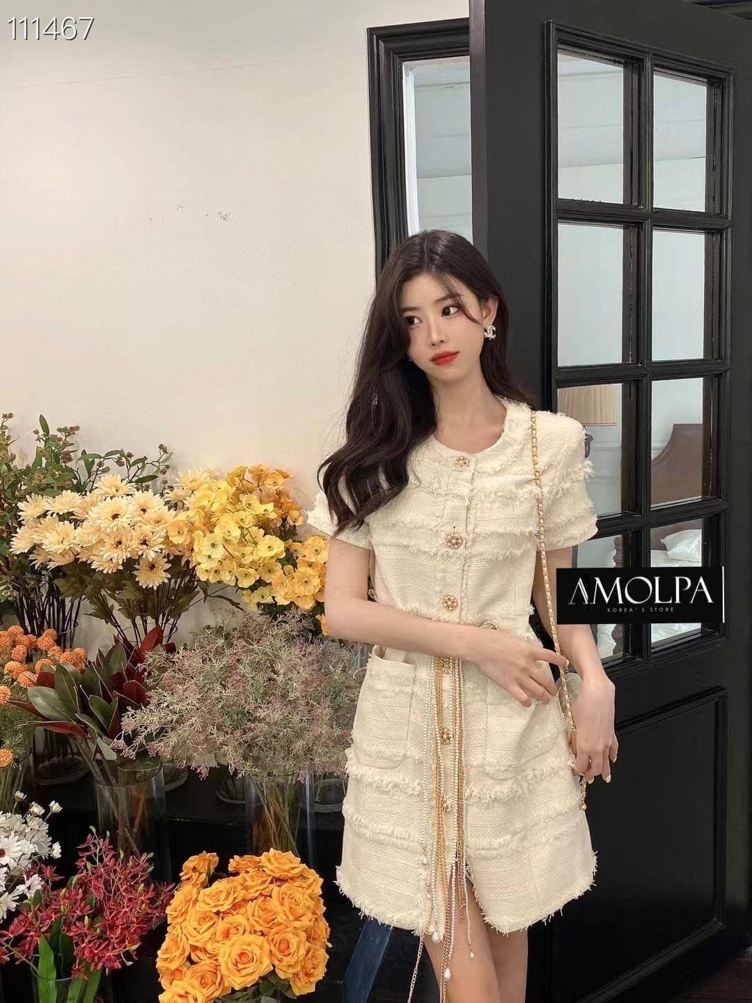 พร้อมส่ง !! DRESS CHANEL TWEED 2022SS ใหม่ล่าสุด งานสวยยตาแตกกค๊า กระดุมมุข ผ้าทวิตงานอย่างดี มาพร้อมสายเข็มขัดมุข กระดุมอย่างดี ใส่เข้ากันบอกเลยว่า สวยสุดๆ ห้ามพลาดเลยน๊า ป้าย Tag CHANEL