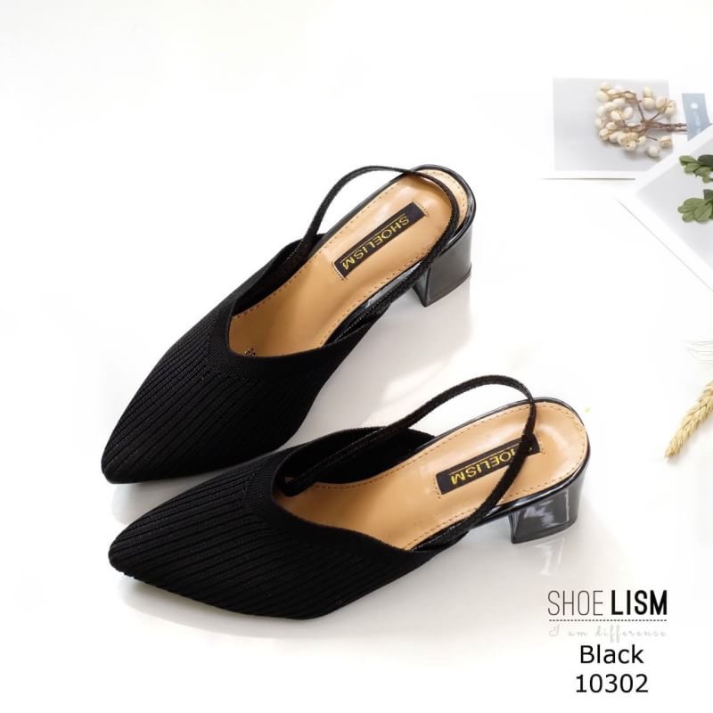 สินค้าพร้อมส่ง แบบใหม่ที่กำลังฮิต รองเท้าคัทชูหัวแหลม พิเศษไซส์41 ใส่ออกงาน ใส่เที่ยว ใส่ทำงาน ก็เก็ไก๋ ใส่นิ่มสบายเท้า ทรงหัวแหลมใส่แล้วเท้าดูเรียว ด้านหลังสายรัดยางยืด เลิศกว่านี้พี่ยอมละจ้า!!