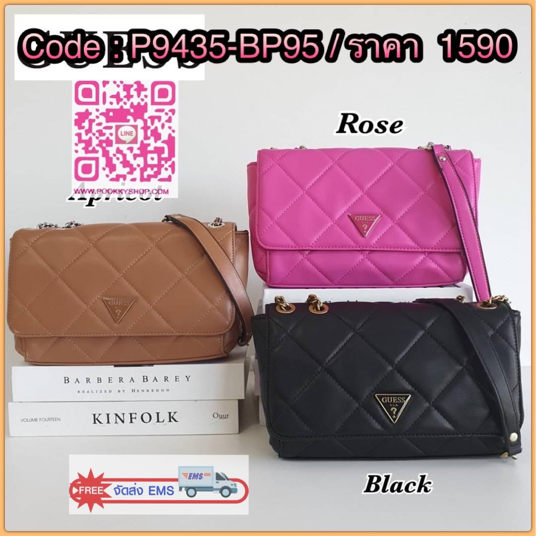 รุ่นใหม่ล่าสุด!! GUESS CESSILY CONVERTIBLE CROSSBODY BAG กระเป๋าสะพายข้าง รูปทรงสวย หนังนิ่มมือมากกก ตกแต่งด้วยโลโก้แบรนด์ด้านหน้า ด้านในเปิดปิดด้วยกระดุมแม่เหล็ก มีช่องซิปแยก+ช่องใส่บัตรฝั่งตรงข้ามอีกช่อง สามารถใส่กระเป๋าสตางค์ยาว โทรศัพท์ได้ทุกรุ่น มาพร