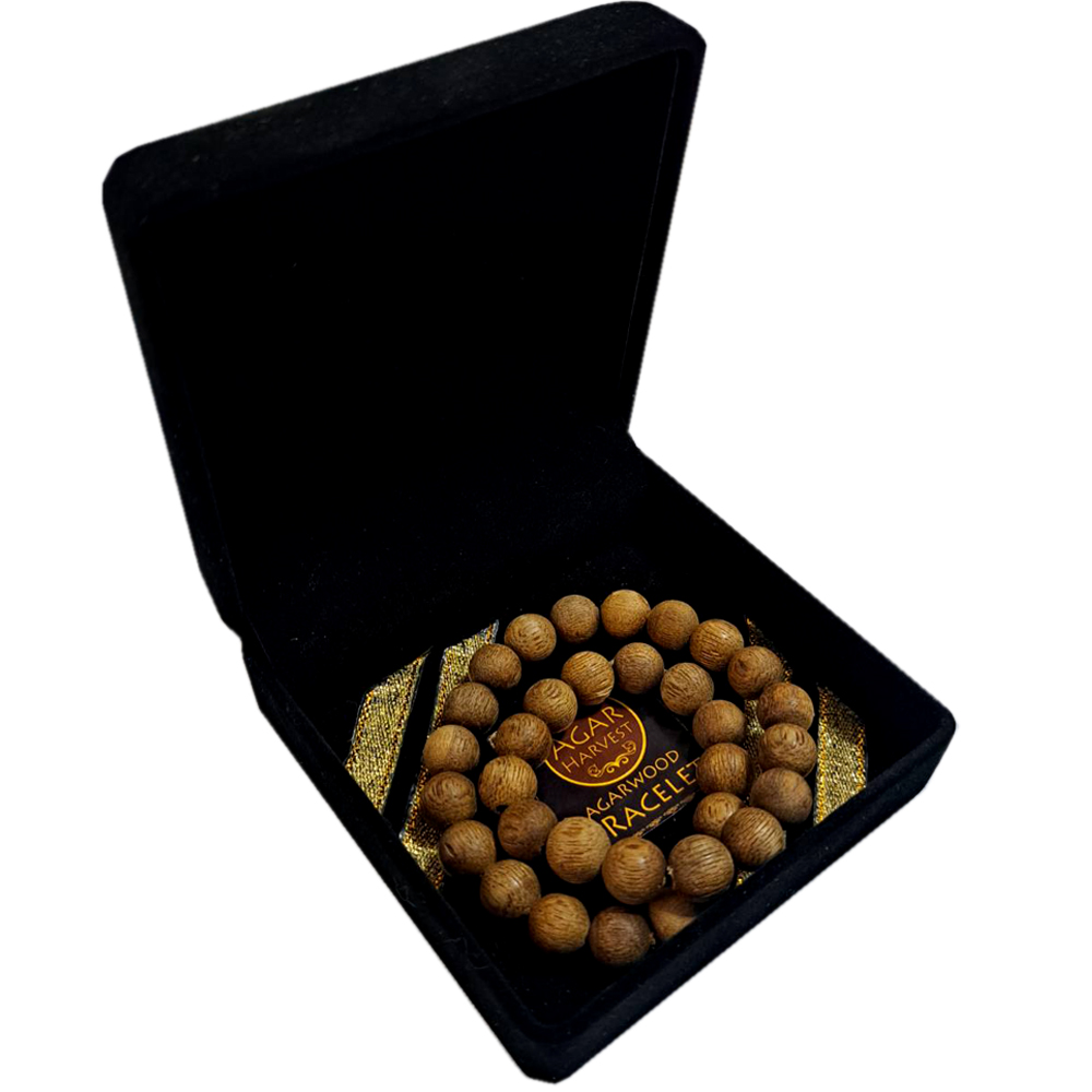 สร้อยข้อมือ ลูกปัด ลูกประคำ มาลา จากแก่นไม้หอมกฤษณา ในกล่องกำมะหยี่ (33เม็ด 10มิล) สวยหรู Agarwood Beads Bracelet with Box (33 Beads) 10mm / Mala, Rosary 1 Unit