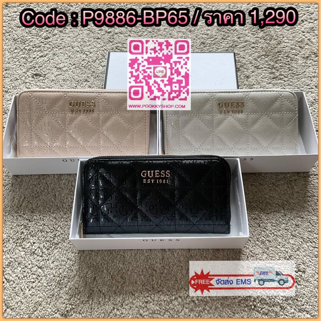 รุ่นใหม่ล่าสุด! GUESS LONG WALLET กระเป๋าสตางค์ใบยาวซิปรอบ วัสดุตัวหนังแก้วเงา สวยหรูพิมพ์ลายทั้งใบ เปิดปิดด้วยซิปอะไหล่ทอง ด้านในบุผ้าปั้มแบรนด์ ใส่ธนบัตรแบบพับได้ และบัตรได้อีกหลายใบ น้ำหนักเบา มาพร้อมสายคล้องมือ (ถอดได้) ครบหลักรับทรัพย์ตามแบบฉบับสายมู