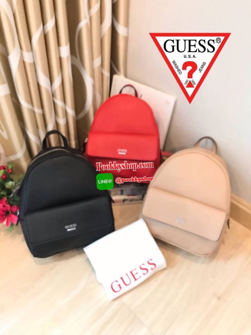 GUESS MINI BACKPACK BAG กระเป๋าเป้สะพายขนาดมินิ ซึ่งจัดว่าเป็น2way สามารถดึงสายสะพายออกมาให้เป็นสะพายไหล่หรือcrossbody วัสดุหนังsaffiano ด้านหน้ามี1ช่องเก็บของจุกจิก ช่องใหญ่เปิดปิดด้วยซิป ใส่มินิไอแพท กระเป๋าสตางค์ยาว ของจุกจิกได้อีกเยอะ ขนาดกำลังดีเลยที