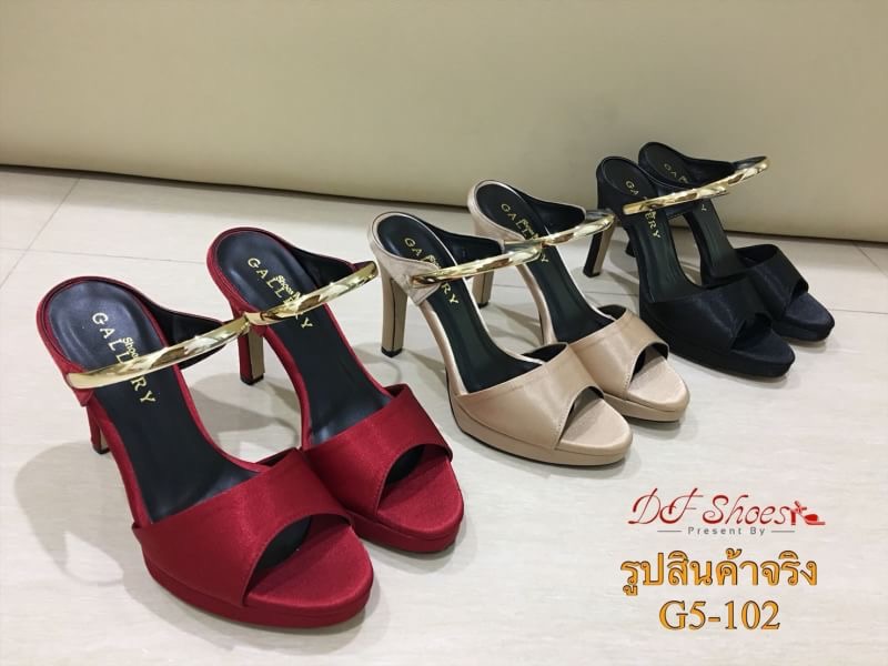 สินค้าพร้อมส่ง รองเท้าส้นสูงเปิดหน้าผ้าซาติน สายคาดสีทอง ใส่ออกงานได้ค่ะ สวยหรู สง่ามากค่ะ รีบเป็นเจ้าของกันนะคะสาวๆ