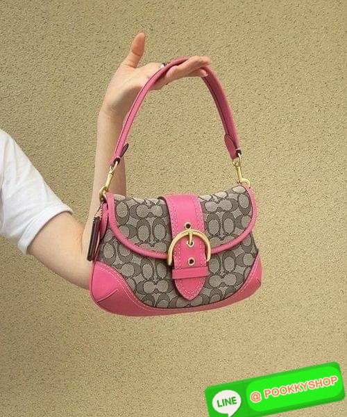 🌟NEW ARRIVAL! วินเทจสุดๆ ใช้กี่ครั้งก็ไม่เบื่อ สวยมากๆค่ะ COACH THE SOHO FLAP LIMITED RE-EDITION!! 💌พร้อมส่ง มาค่าห้ามพลาดคลาสสิค แมทได้กับทุกชุด! 📌รุ่นนี้ต้องมีป้ายแบรนด์Limitedห้อยมาด้วยนะคะ วัสดุJacquard +หนังแท้สวยงาม เปิด-ปิดก