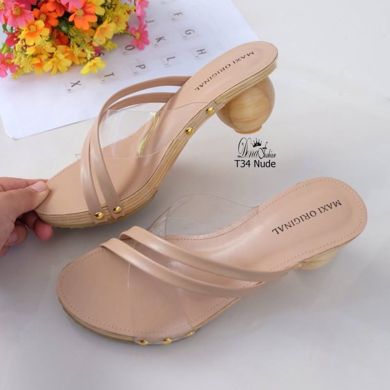 T34 เกี๊ยะส้นตุ่ม สวยขนาดนี้ ไม่สนยังไงไหว งานสวยทำยาก ในราคาเบา สวยเกินราคาจริงๆจ้า ดีเทลทรงสวมหน้าไขว้ ทนทานด้วยงานตอกหมุด หรูหราดูแพง ที่คุณห้ามพลาด