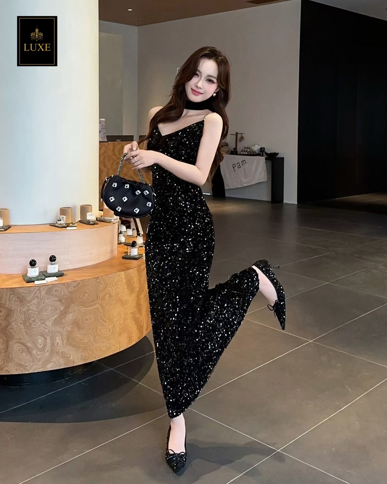 เดรสแฟชั่น เดรสเสื้อสายเดี่ยว กระโปรงยาวทางเอ