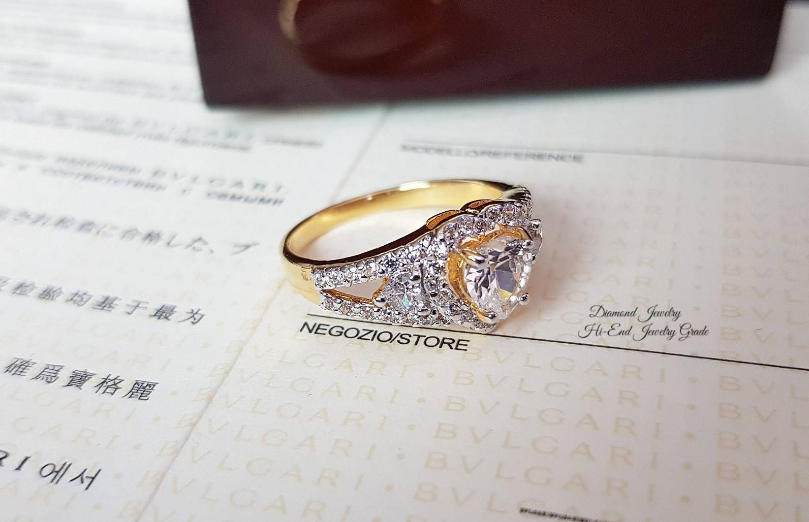 New Arrival !!!!!! ((เพชรสวิส เพชรคัด เหมือนเพชรแท้)) Diamond Ring งานแหวนเพชรสวิส ดีไซน์หัวใจมีเพชรล้อม เพชรคัดเกรด สวยวิ้งมากกกกกค่ะ งานสวยมว้ากกกกกถึงมากที่สุดคะเป็นงานเกรดจิวเวลรี่ รุ่นนี้แนะนำเลยค่ะ ใส่ออกมาทรงสวย เต็มหน้านิ้วกำลังดี ดูหรูหราไฮโซ