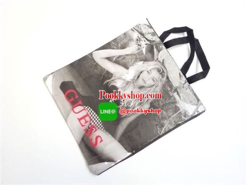 GUESS HEIDI HAMMERED EFFECT BAG 2 in 1กระเป๋าสะพายจาก Guess factory วัสดุ PU คุณภาพดี นิ่ม น้ำหนักเบา ด้านหน้าประดับด้วยโลโก้แบรนด์สุดหรู เปิดปิดกระเป๋าด้วยกระดุมแม่เหล็กและซิป ด้านในโล่งกว้างมีช่องสำหรับใส่ของด้านข้างกระเป๋าเพิ่มอีก2ช่องใช้งาน รุ่นนี้มาพ