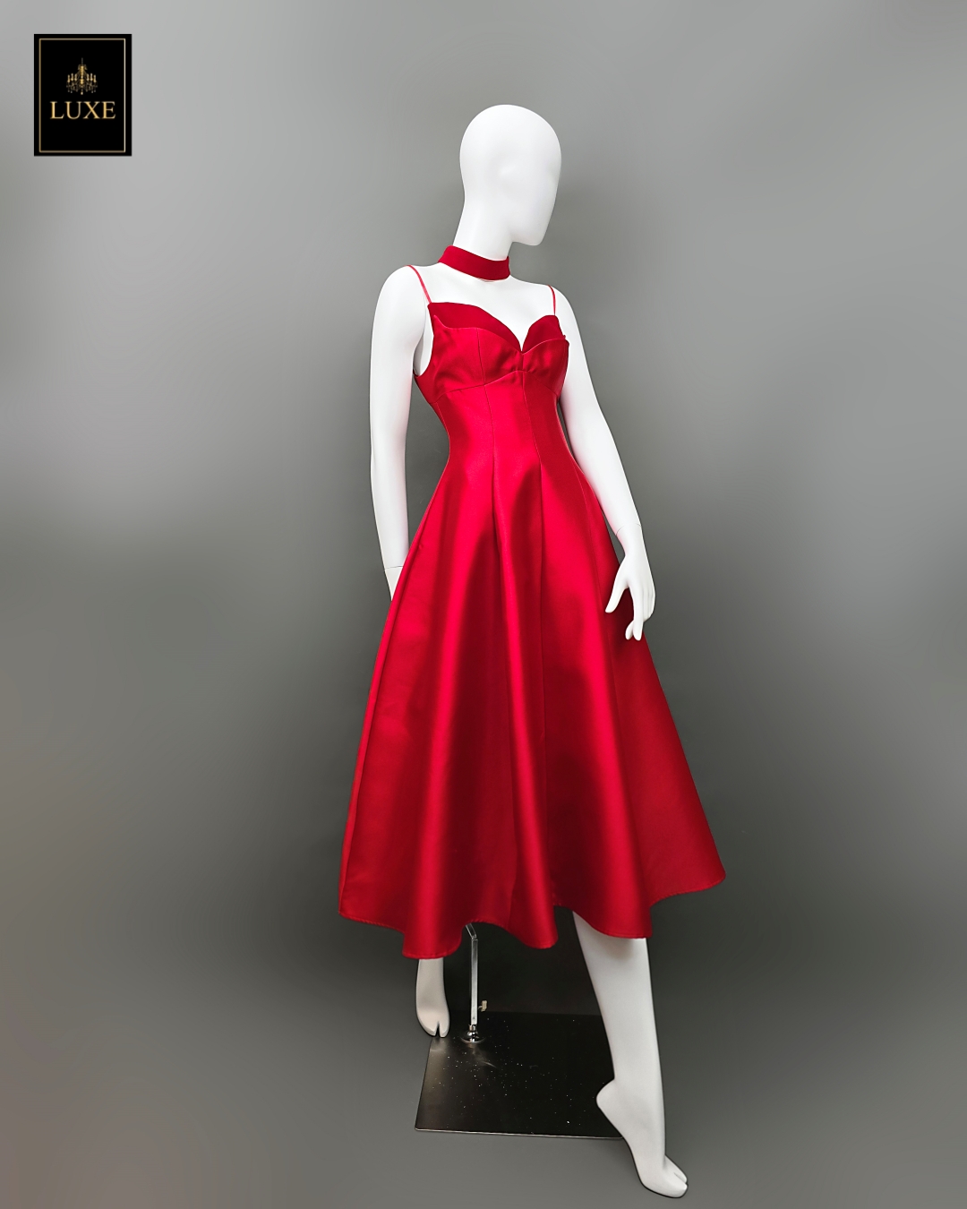 เดรสแฟชั่น เดรสเสื้อสายเดี่ยว ดีเทลหน้าอกโค้ง ซ้อน2เลเยอร์ กระโปรงบานทรงวงกลม