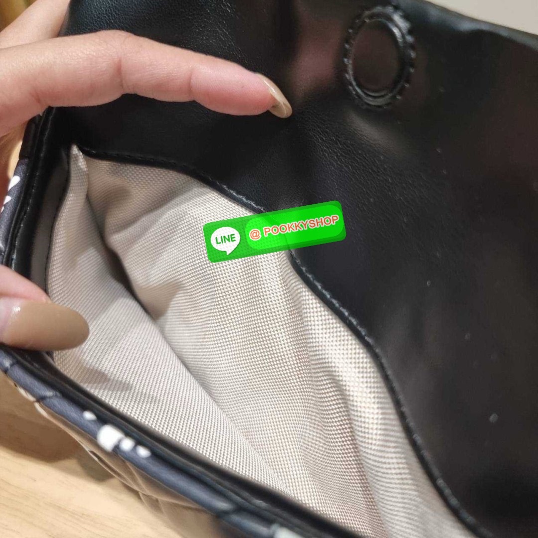 COACH CR705 TABBY SHOULDER BAG 26 WITH QUILTING AND FLORAL PRINT 🔆 Details ไอเท็มใหม่ สวยเกินเรื่องไปมาก! ดีไซน์ลวดลายดอกไม้สดใสตัดกับโทนสีคลาสสิคได้อย่างลงตัว