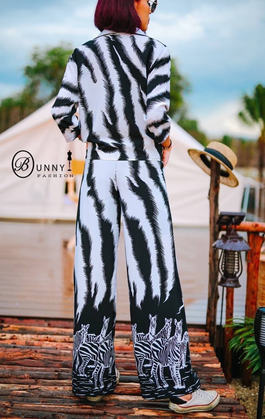 🌈New!!! BunnyFashion🌈 Set เสื้อเชิ๊ต+กางเกงเอวสูง ชุดเซตผ้าพิมพ์ลายม้าลาย ตัวกางเกงมีซัพในตัว กระเป๋าเจาะ2ข้าง