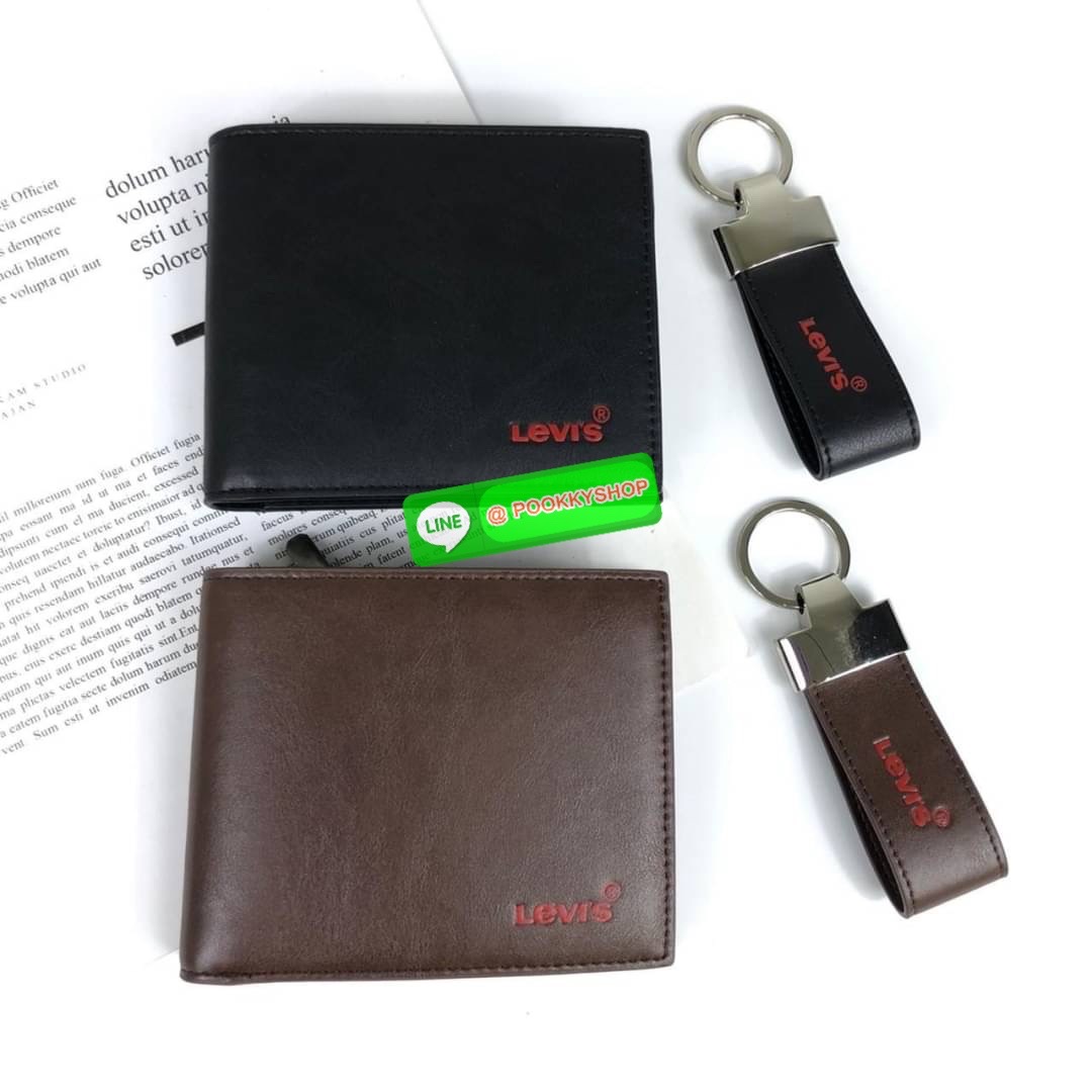 Levi's Leather Wallet with Key Fob Set กระเป๋าสตางค์ใบสั้น Set สุดคุ้มมอบให้เป็นของขวัญหรือใช้เองก็แนะนำค่ะ