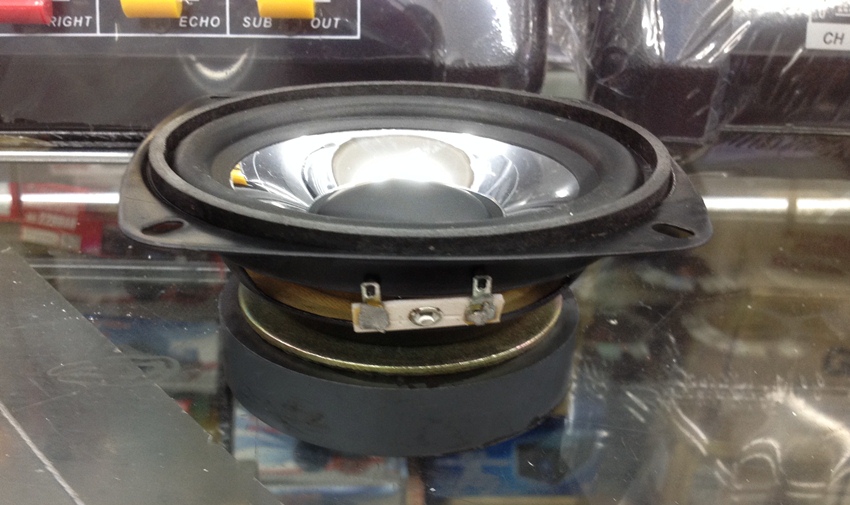 ลำโพงรถยนต์ 4 นิ้ว ขอบอ่อน ยี้ห้อ MARKPRO 100W (จำนวน 2 ดอก)