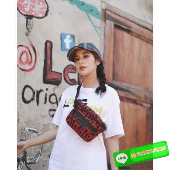 💕LONGCHAMP LE PLIAGE LGP BELT BAG M เท่ห์อย่างมีสไตล์กระเป๋าทรงคาดอกและคาดเอวดีไซน์แนวสปอร์ต เพิ่มความโดดเด่นทันสมัยด้วยลายซิกเนเจอร์ มีช่องซิปที่ใช้งานง่ายช่วยให้คุณหยิบใช้สิ่งของจำเป็นได้อย่างสะดวกและง่ายดาย และผสานสายรัดแบบปรับได้เข้ากับหัวเข็ม