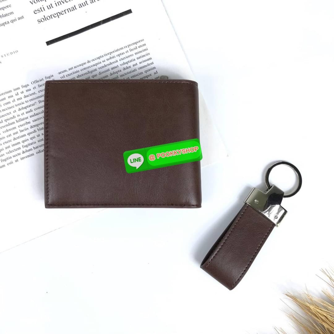 Levi's Leather Wallet with Key Fob Set กระเป๋าสตางค์ใบสั้น Set สุดคุ้มมอบให้เป็นของขวัญหรือใช้เองก็แนะนำค่ะ