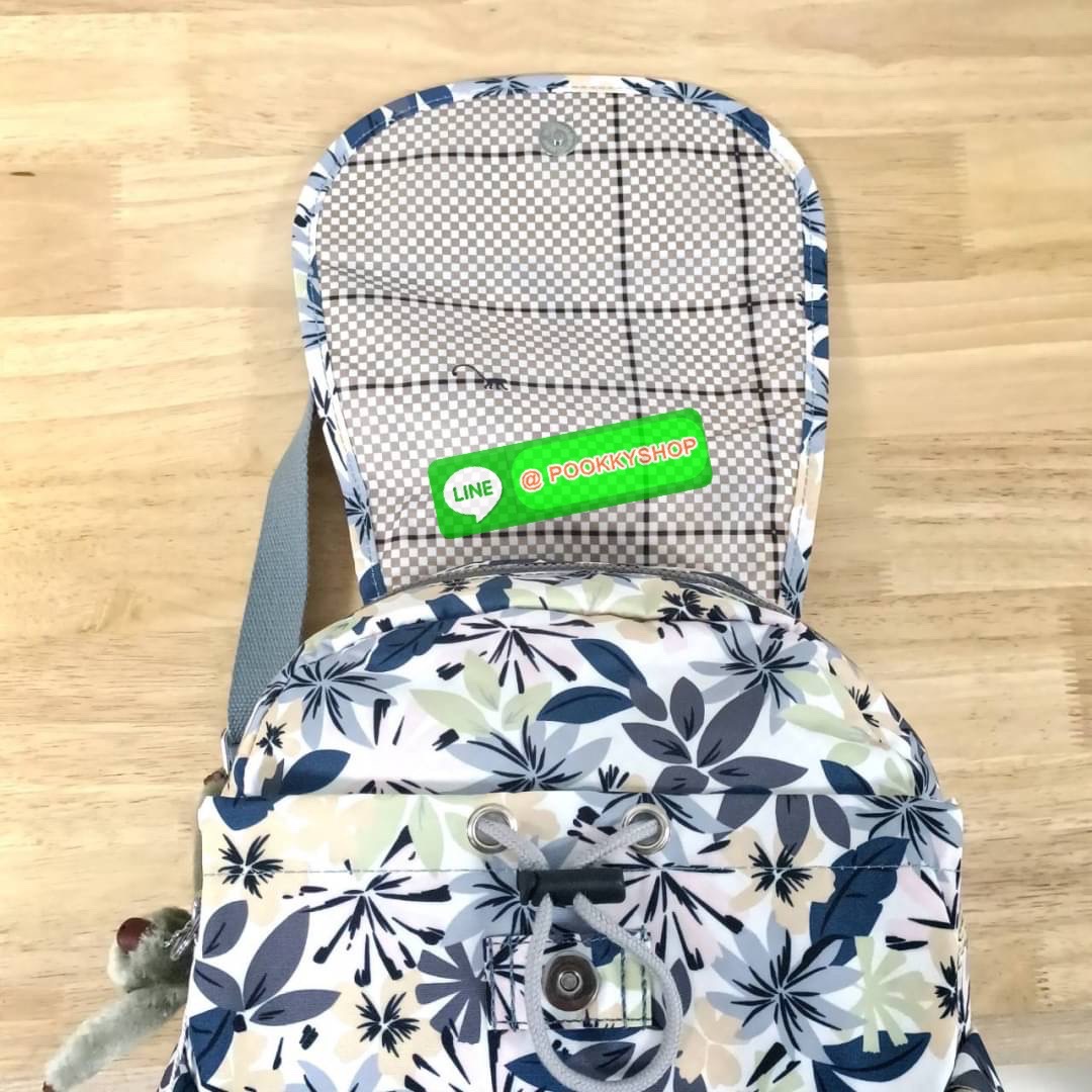 Kipling City Pack Medium Backpack กระเป๋าเป้ Kipling ขนาดกลาง วัสดุ Polyester 100% มีหูหิ้วด้านบน -ด้านหลัง มีซิปหลัง 1ช่องลึก -ด้านข้างมีช่องใส่ของเล็กน้อยทั้ง 2 ด้าน เปิด-ปิด ด้วยกระดุมแม่เหล็ก -ด้านหน้ามีช่องซิปใส่ของแยก 1 ช่อง และ ช่องปรับขนาดด้วยสายล