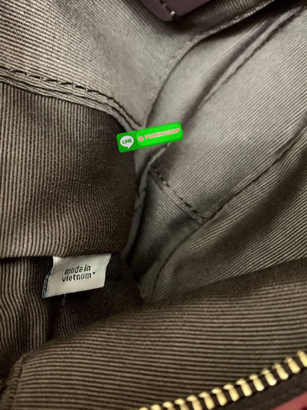 COACH JES CROSSBODY IN SIGNATURE CANVAS WITH HEART PETAL PRINT((C7617)) พร้อมส่งที่ไทยค่ะ! กระเป๋สะพายครอสบอดี้ร์ หนังแท้แคนวาสเคลือบลาย ทั้งใบปริ้นล์ลายดอกไม้หัวใจ สวยหวาน ละมุนหมากๆค่ะ เปิด-ปิดกระเป๋าแบบ2ช่องซิปหลัก ภายในสามารถใส่สัมภาระได้เยอะ ช่องกว้า