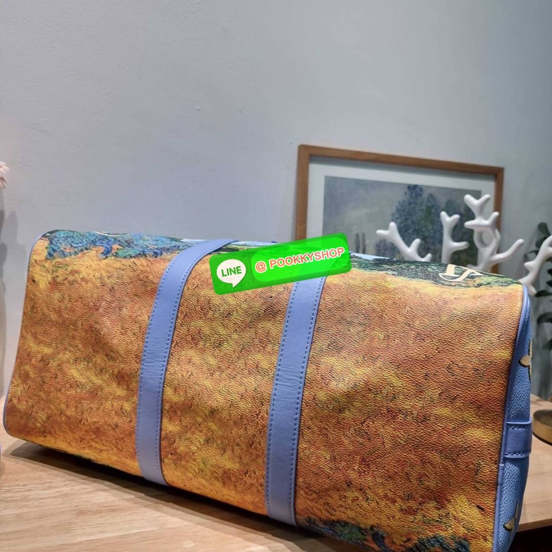 LV×Jeff koons van gogh keepall travel bag 🔆 Details ใหม่ล่าสุด กระเป๋าเดินทางสุดคลาสสิค ไซส์ใหญ่จุใจ ไอเท็มที่จะทำให้การเดินทางไม่ธรรมดาอีกต่อไป ด้วยดีเทลความเป็นเอกลักษณ์ ลงลวดลายภาพวาดโดดเด่นไม่ซ้ำใคร เปิด-ปิดด้วยซิปแน่นหนา มีกุญแจล็อคได้ มีสายส