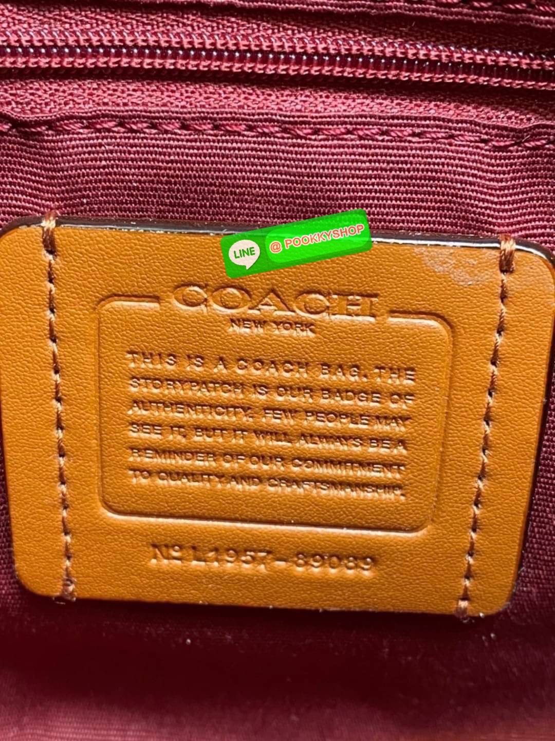 COACH 89089 CASSIE CROSSBODY 19 IN SIGNATURE CANVAS คัมแบ็คแล้วจ้า!! เรียบหรู ดูดี ต้องไอเท็มนี้เลย!! กระเป๋าสะพายข้าง สุดพิเศษ!! มีสายมาให้ถึง 3 แบบ!! สลับใช้แมทช์ตามสไตล์ได้เลย วัสดุหนังแคนวาสสลับหนังแท้ บอกเลยว่าสวยทุกสีนะคอลนี้ เปิด-ปิดด้วยตัวบิดล็อค