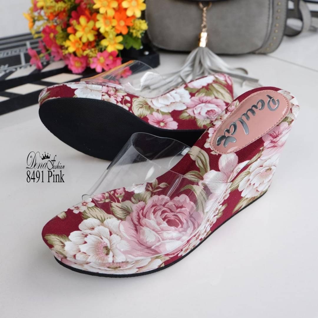 8491 เตารีดหน้าใส สวยสะดุดตาจริงๆ งานส้นเตารีดทรงสวมหน้าใสขับสีผิวที่สุด วัสดุผ้าพิมพ์ลายดอกไม้ สวยสดใส สายคาดนิ่มไม่บาดเท้า งานพื้นแข็งแรงรับน้ำหนักได้ดี