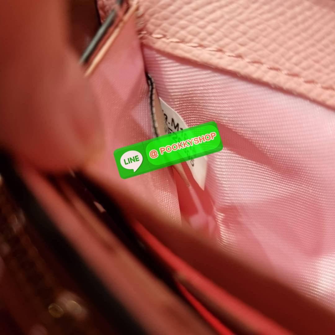 COACH F29395 SLIM ENVELOPE WALLET IN SIGNATURE CANVAS WITH FLORAL BUNDLE PRINT กระเป๋าสตางค์รุ่นขายดี ทรงจดหมายรุ่นฝาพับ ดีไซน์ลายช่อดอกไม้ น่ารักสดใส วัสดุหนังแคนวาสเคลือบลาย ภายในใส่มือถือได้ ใส่บัตรได้ มีช่องซิปแยกแบ่งเป็นสัดส่วน ใบจริงคือดีงาม สาวๆใช้