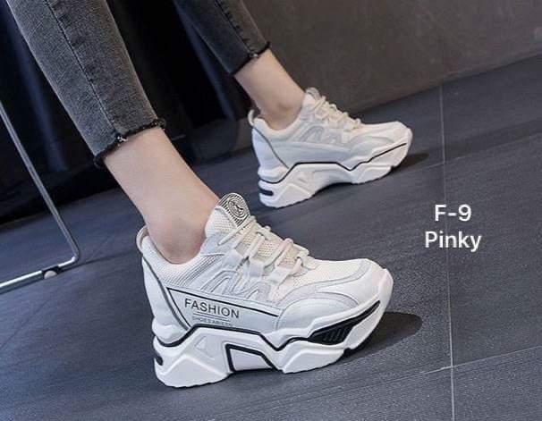 พร้อมส่ง F-9 รีพีทรอบ 2 ผ้าใบแฟชั่นเสริมส้น F-9 งานสวย ดูเริ่ดสุด ใส่แล้วขาเรียว เสริมความสูงให้สาวๆ ได้ดูดี ผลิตจาก pu ราคาดีมีที่นี่