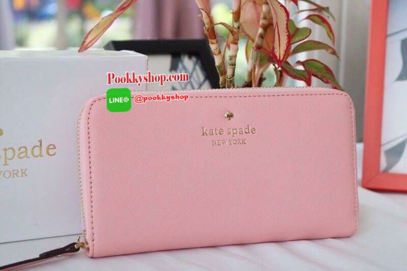 KATE SPADE WALLET กระเป๋าสตางค์ใบยาวรุ่นยอดนิยม วัสดุหนัง safiano เรียบหรู ดูดี อะไหล่ทอง ด้านในมีช่องซิป ช่องใส่เหรียญ ช่องใส่บัตรได้เยอะจุใจ พร้อมกล่อง