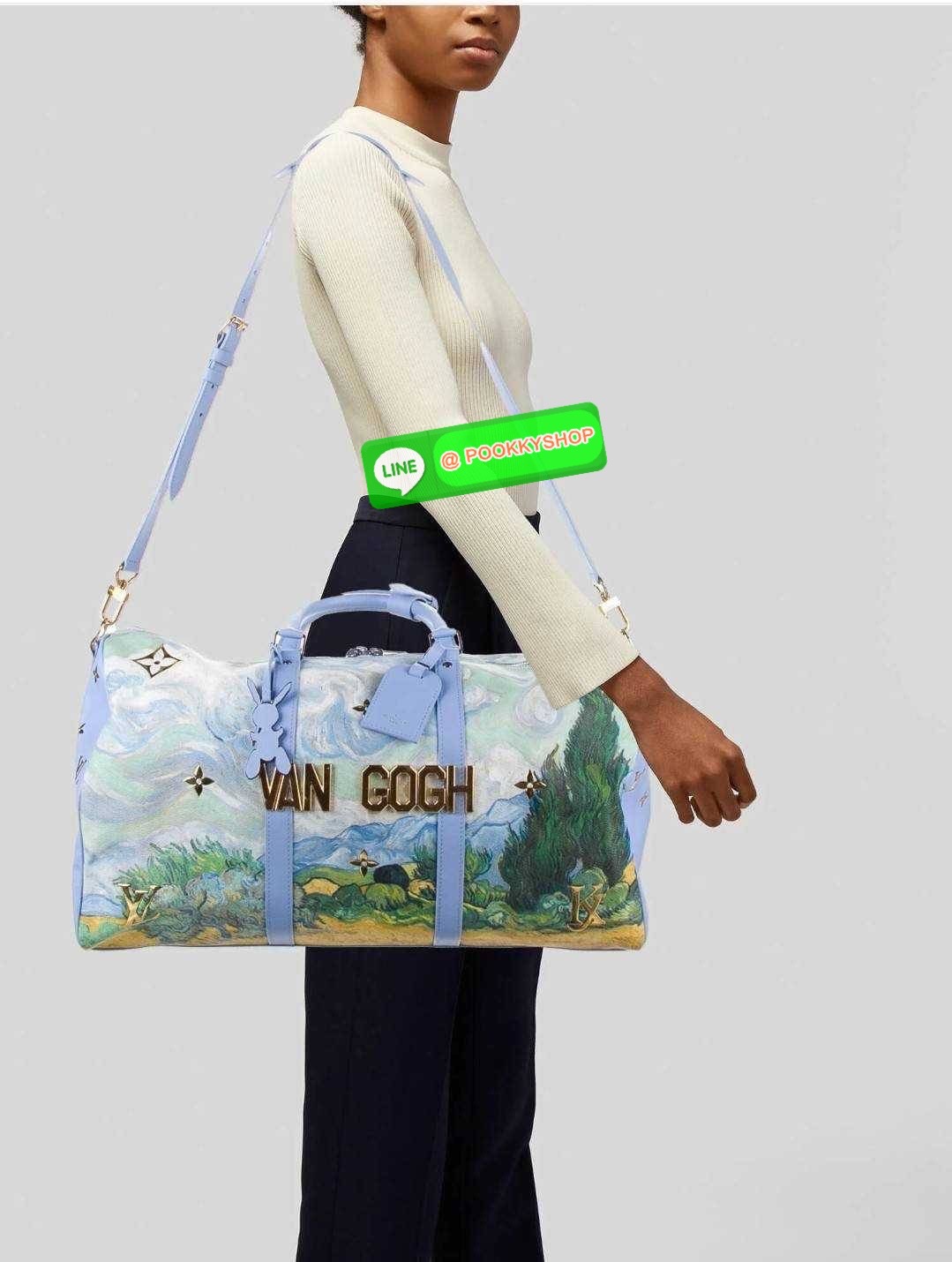 LV×Jeff koons van gogh keepall travel bag 🔆 Details ใหม่ล่าสุด กระเป๋าเดินทางสุดคลาสสิค ไซส์ใหญ่จุใจ ไอเท็มที่จะทำให้การเดินทางไม่ธรรมดาอีกต่อไป ด้วยดีเทลความเป็นเอกลักษณ์ ลงลวดลายภาพวาดโดดเด่นไม่ซ้ำใคร เปิด-ปิดด้วยซิปแน่นหนา มีกุญแจล็อคได้ มีสายส