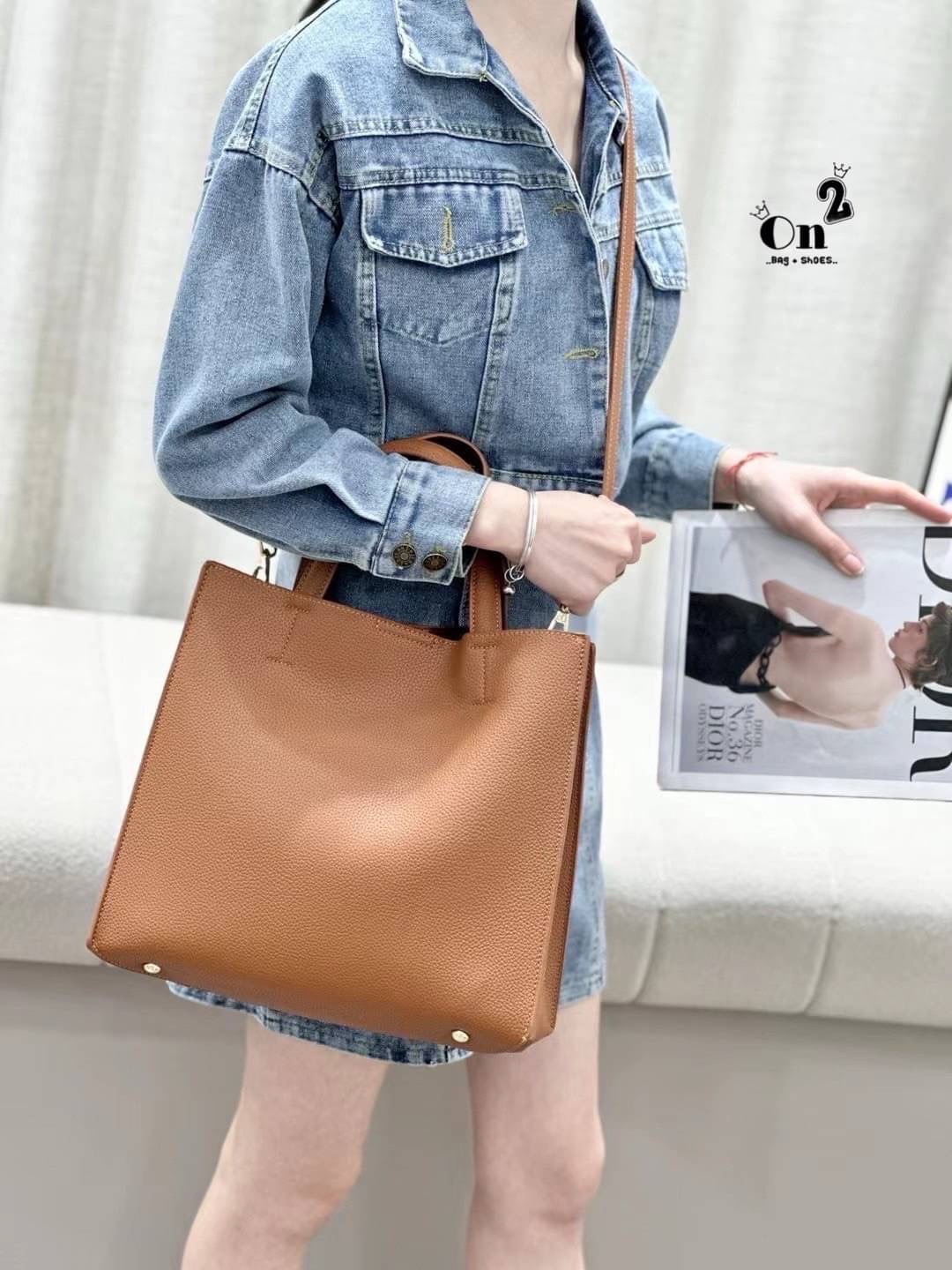 Classic Working PU Bag ▪️กระเป๋าถือ &สะพายข้าง วัสดุเป็นหนัง PU Premium มีสายยาวให้ 2 เส้น ทรงสวยมากก