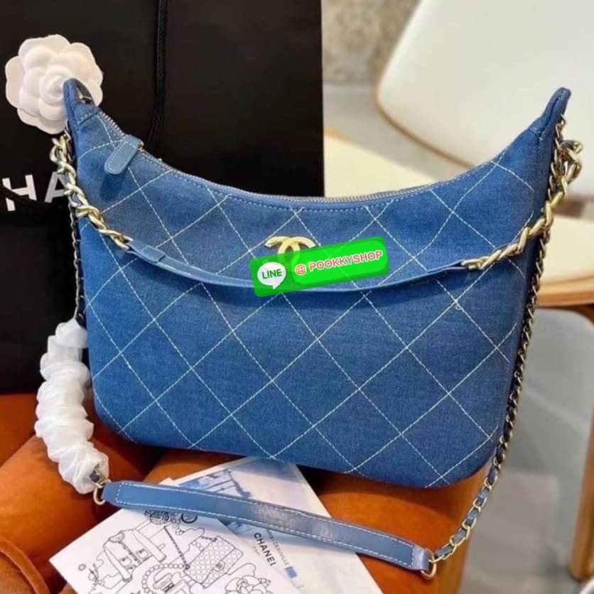 Chanel BLACK QUILTED CLASSIC SHOULDER BAG