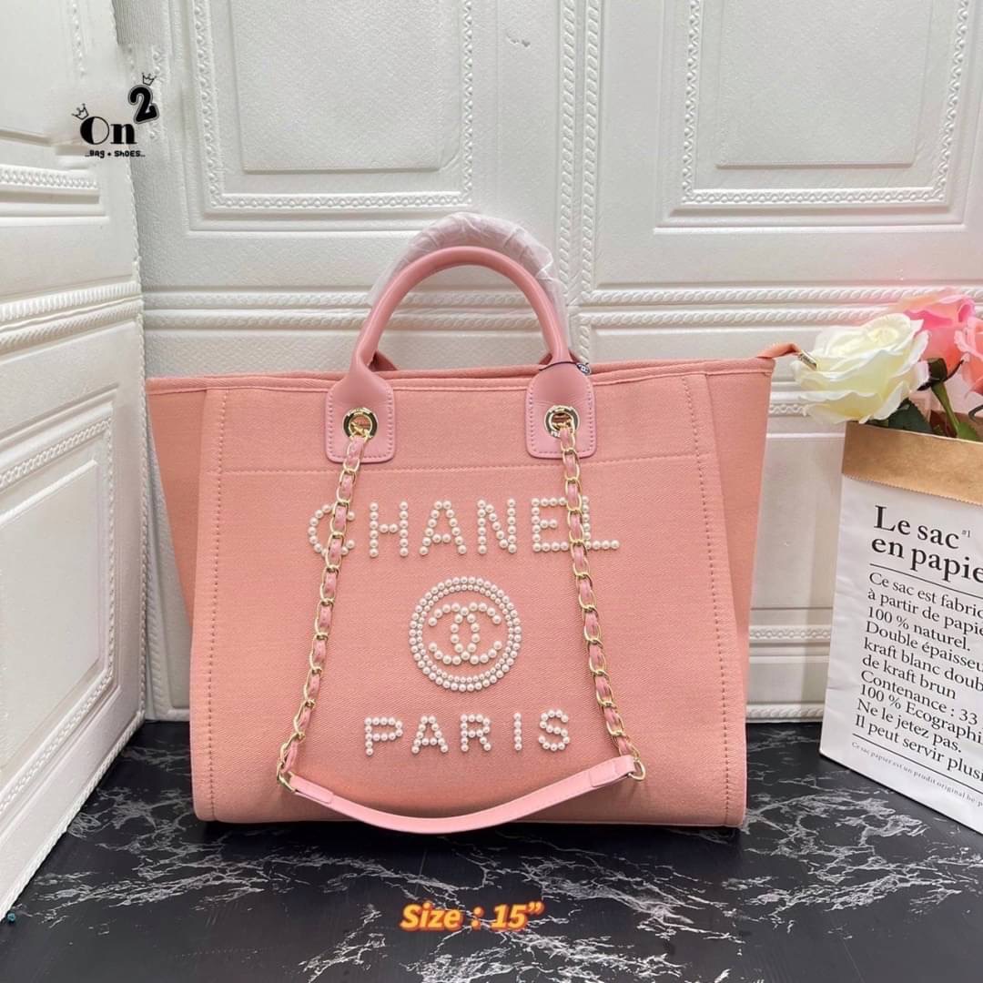 Chanel Bag Chanel ทรง tote หน้าปักมุกโลโก้แบรนด์ งานซิปใบใหญ่จุของได้เยอะ สาวๆนักช้อปห้ามพลาดน้า