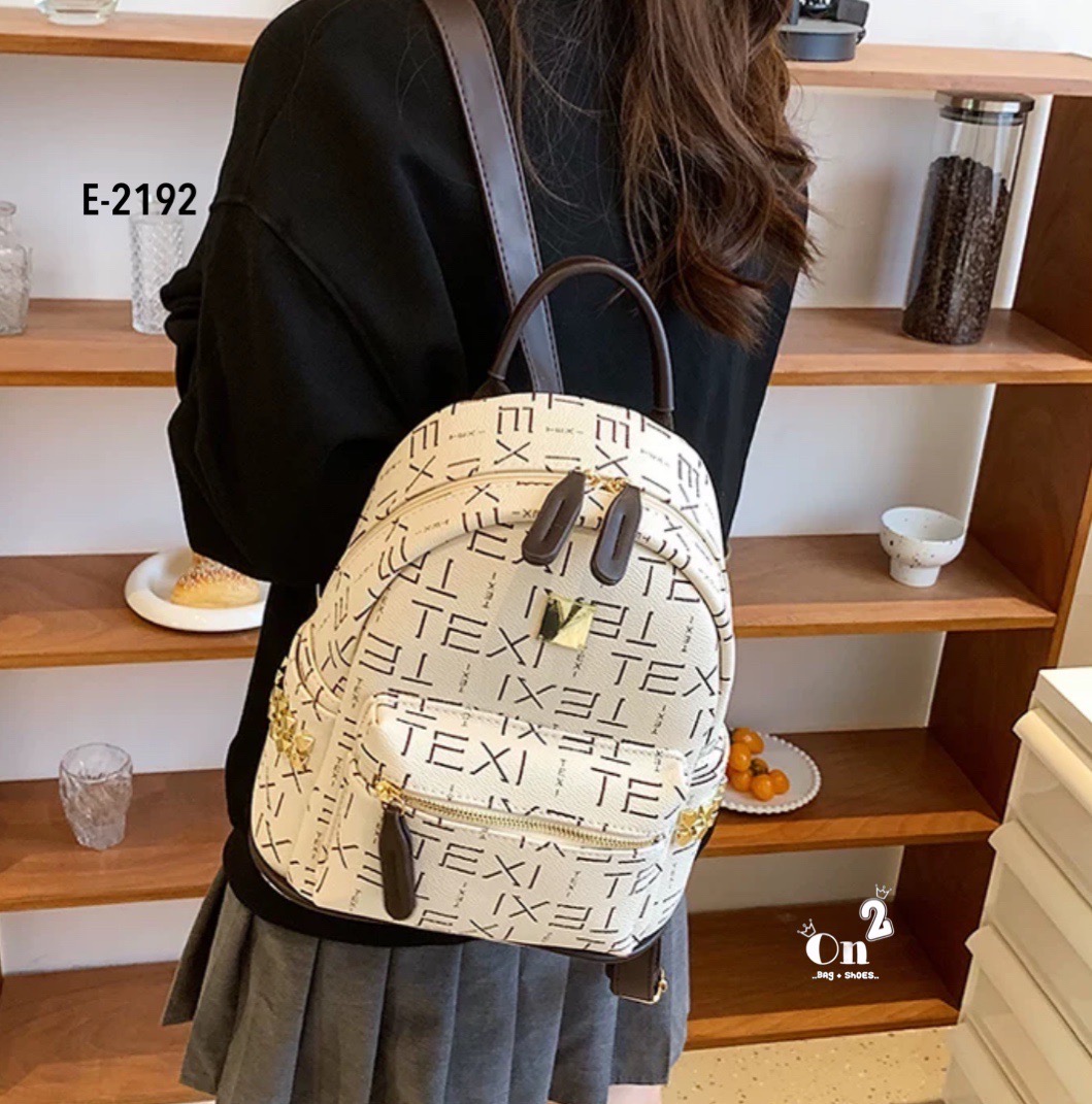 มาแล้วค่า เป้ Collection ใหม่ล่าสุด สวยไม่ไหว รุ่น everyday bag เป้ได้ สะพายได้พกใบเดียวจบ งานซิปใช้งานง่ายค่า