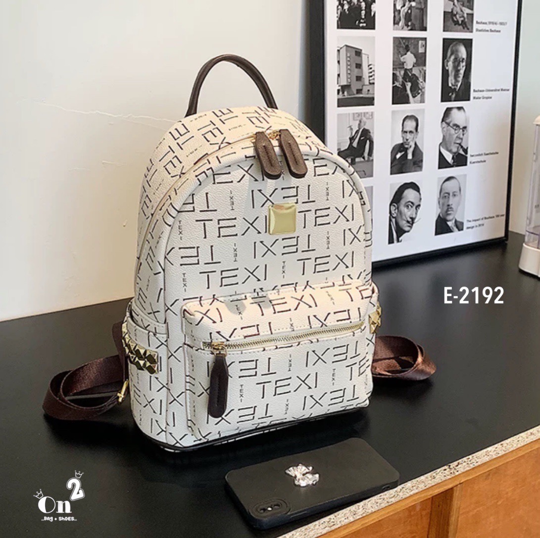 มาแล้วค่า เป้ Collection ใหม่ล่าสุด สวยไม่ไหว รุ่น everyday bag เป้ได้ สะพายได้พกใบเดียวจบ งานซิปใช้งานง่ายค่า