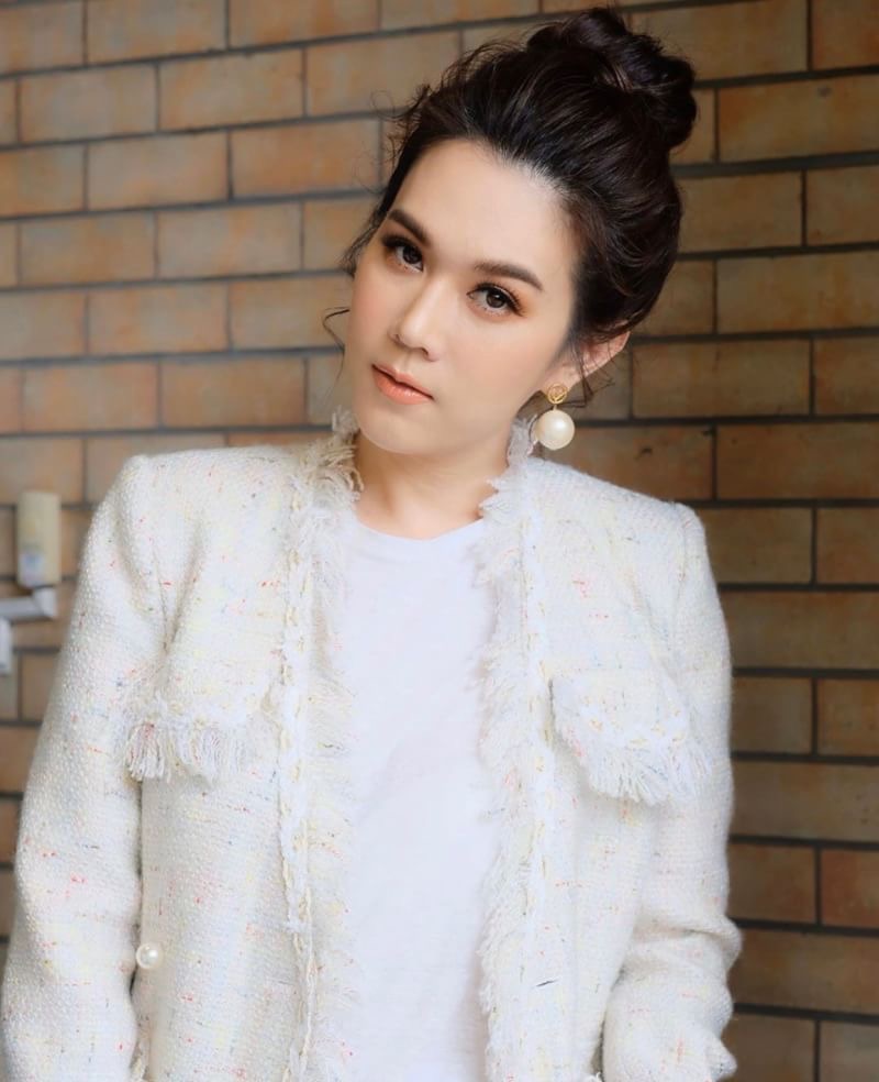 Super Hi-End Quality !!!! ((งาน 1:1 เหมือนในช็อปมากที่สุดในท้องตลาด)) Fendi Earring ต่างหู Fendi งาน 1:1 เหมือนของแท้เป๊ะๆค่ะ ตัวเรือนสีทอง รับรองงานสวยมากกกกก ดูหรู ดูผู้ดีสุดๆ งานดี ตัวเรือนคุณภาพดีมากๆมากๆคะรับประกันความพอใจเลยค่ะ ตัวเรือนสีทองเงา ไฮโซ