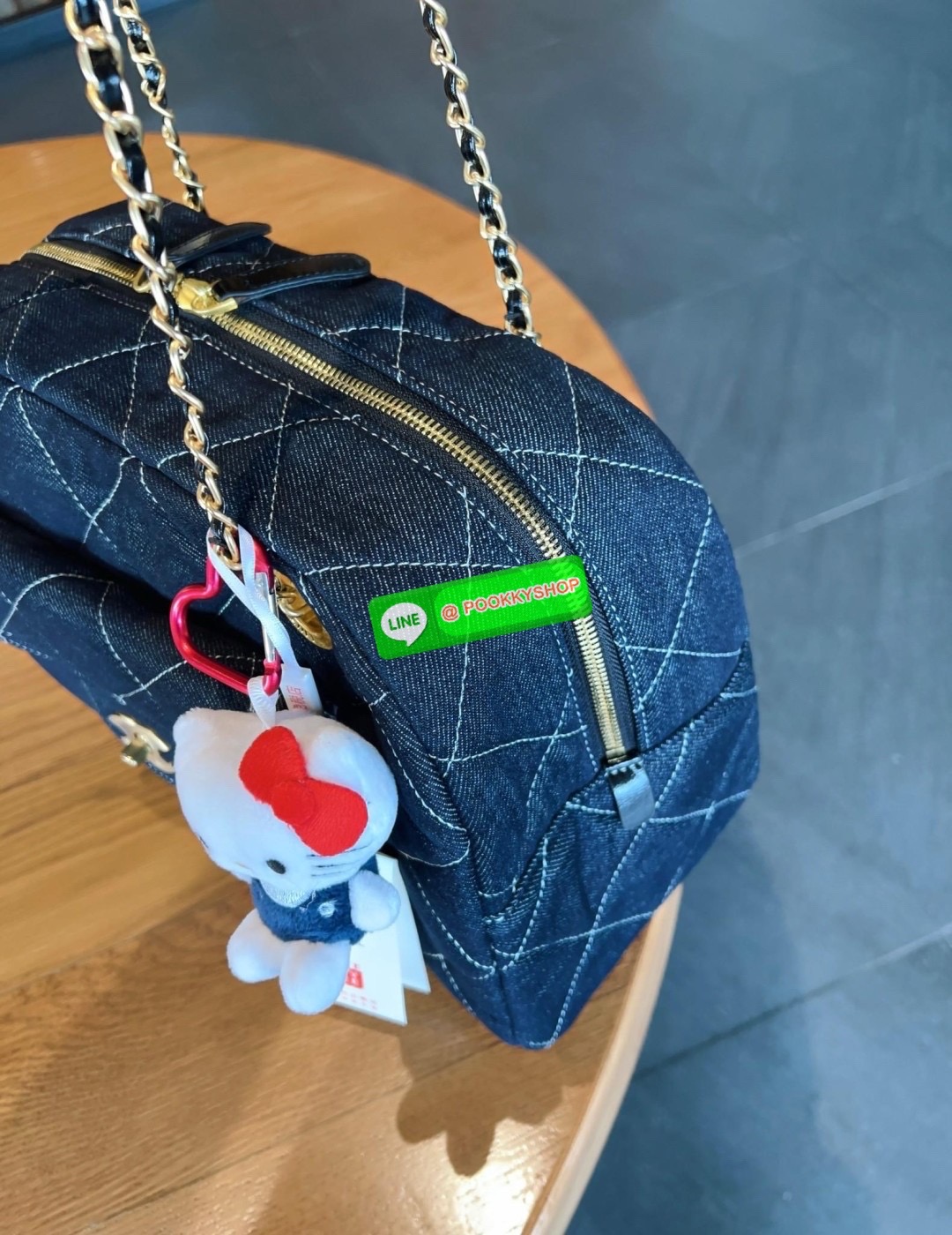 NEW ARRIVAL! LIMITED EDITION จาก Vip gift duty free ตปท. CHANEL DENIM SHOULDER BAG WITH KITTY