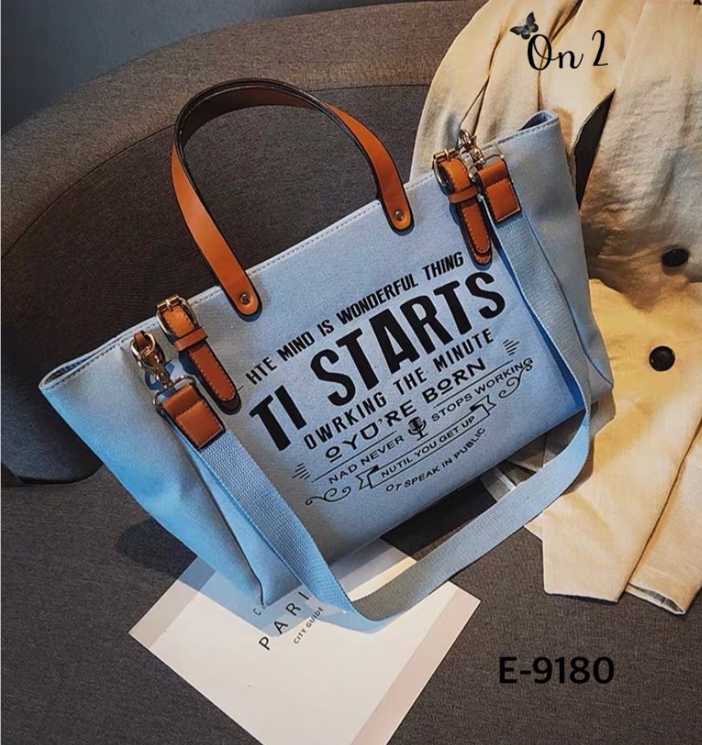 กระเป๋าสะพาย Shopping มาใหม่ หน้าพิมพ์ตัวอักษรภาษาอังกฤษ สายถือแต่งหนัง มาพร้อมสายสะพายยาว