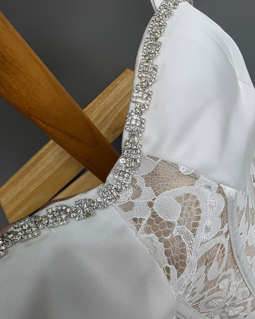 เดรสแฟชั่น แม็กซี่เดรสเสื้อสายเดี่ยว มีโครงสไตล์คอร์เซ็ต กระโปรงจับเดรป