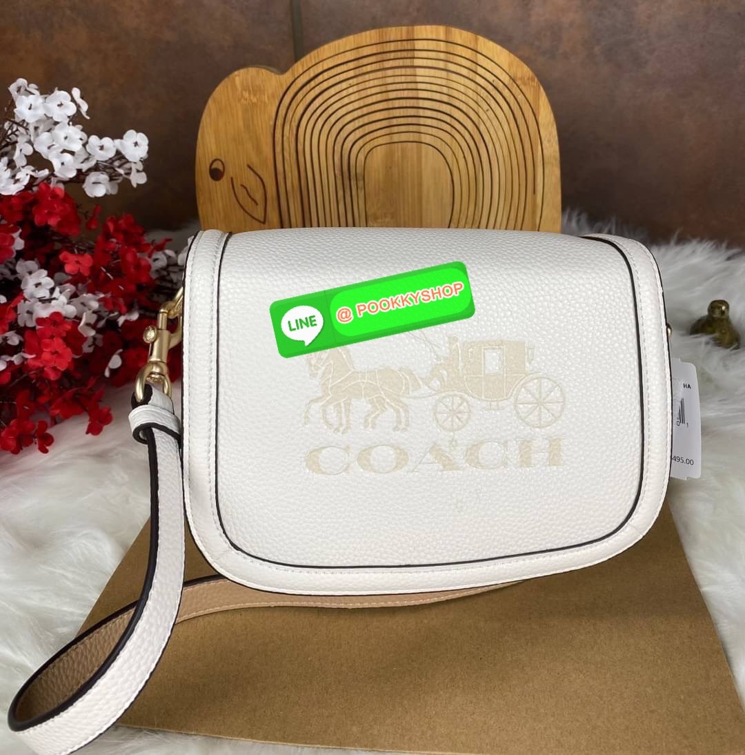 CoachSADDLE BAG WITH HORSE AND CARRIAGE (COACH C4058) หนังกรวดละเอียดภายในกระเป๋ามัลติฟังก์ชั่น กระดุมแม่เหล็ก ซับในผ้านอกกระเป๋าเปิด สายสะพายถอดได้ สายสะพายยาว 22" สำหรับสะพายไหล่หรือ crossbody