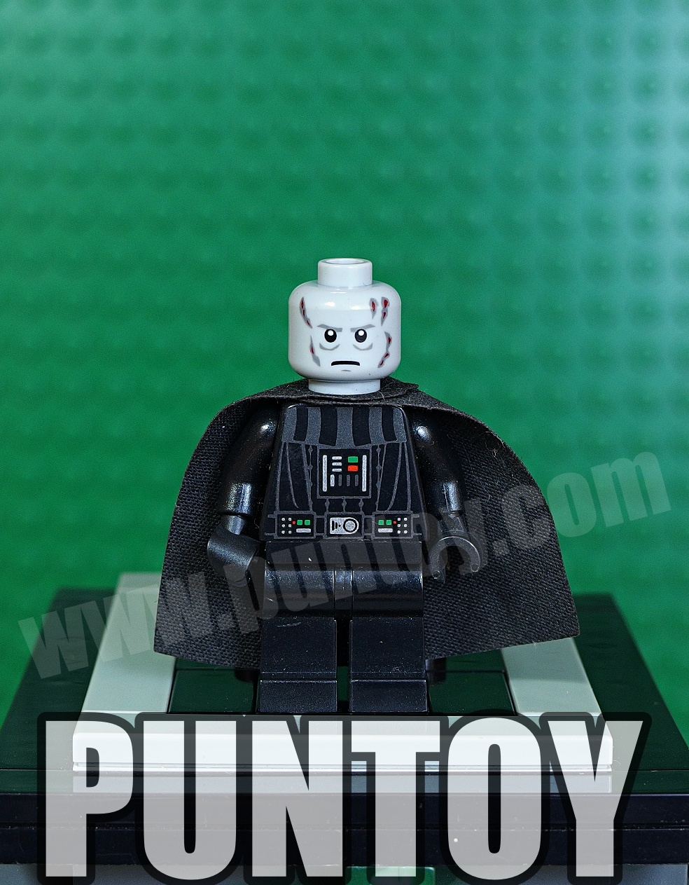 sw0277: Darth Vader (White Pupils)