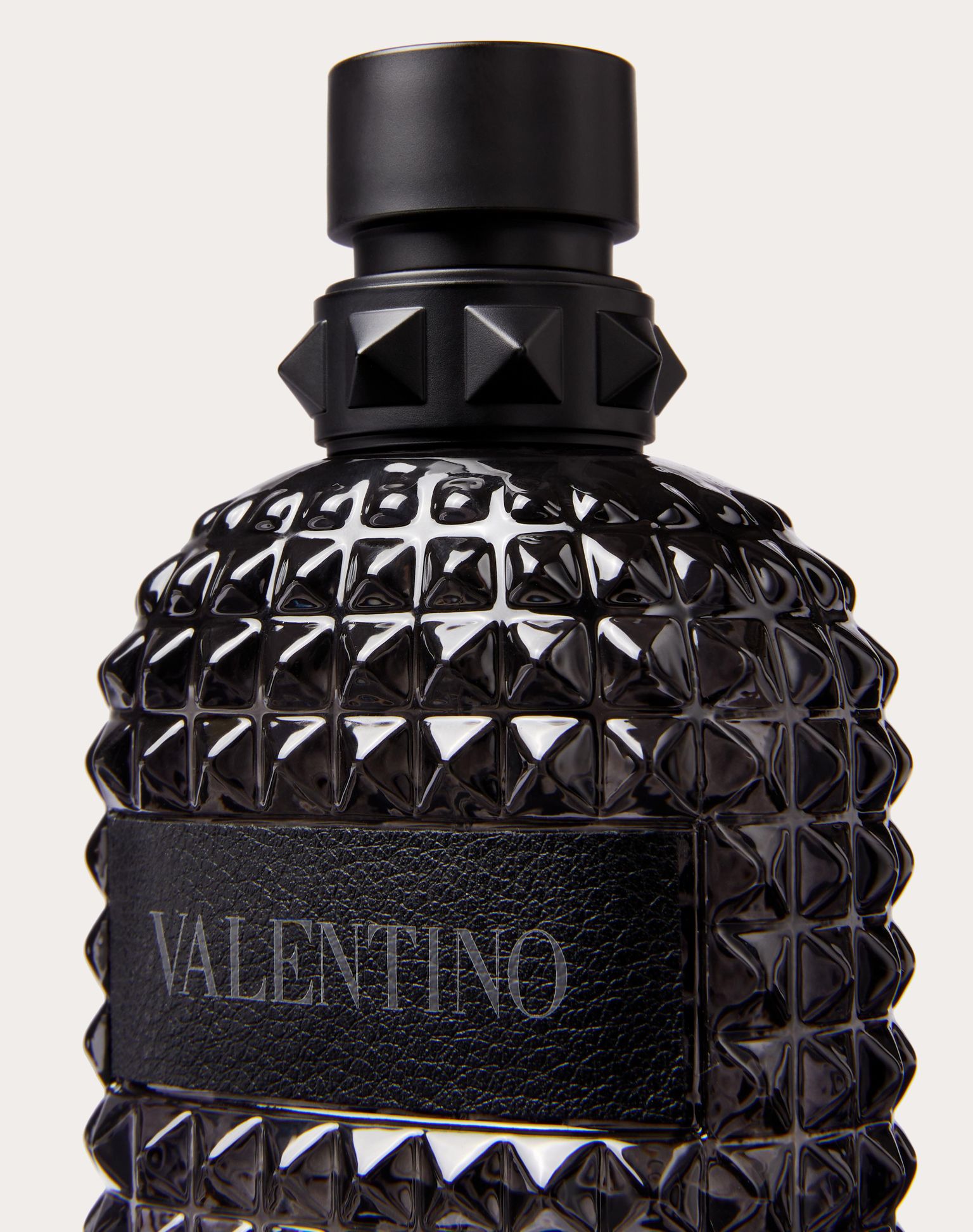 น้ำหอม VALENTINO UOMO BORN IN ROMA ROCKSTUD NOIR EDT