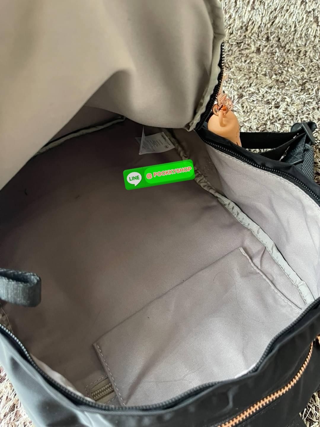 KIPLING Delia Medium Backpack with Front Pocket and top handle คอลเลคชั่นใหม่ล่าสุดจาก Paka Premium เป้ไซส์ขนาดกลางกำลังดีที่สามารถสะพายใช้งานได้ทุกวัน วัสดุ Polyester100% อะไหล่สีRose goldทั้งหมดรวมถึงเจ้าพวงกุญแจmonkeyและพู่หนังrubber เพิ่มความหรูหรา คอ