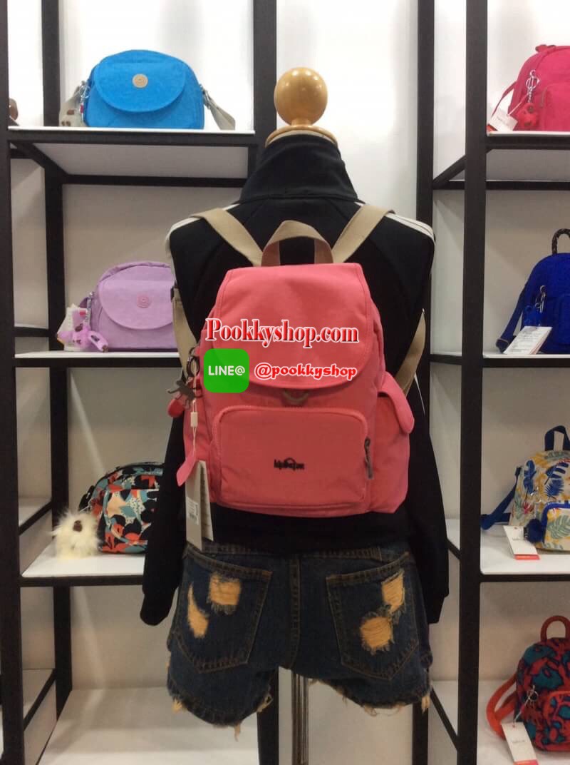 พร้อมส่ง Kipling k23525 casual lightweight waterproof backpack nylon shoulder bag รายละเอียด: KIPLING NYLON CITY BACKPACK กระเป๋าเป้สไตล์ลำลอง วัสดุ Nylon + Polyester น้ำหนักเบา มีหูหิ้ว มีช่องซิปใส่ของด้านหน้า 1 ช่อง ช่องใส่ของด้านข้าง 2 ฝั่ง เปิด-ปิดกระ