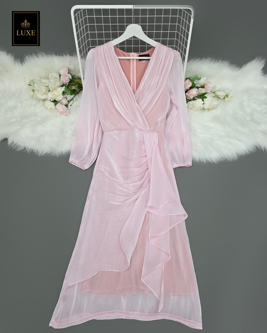 เดรสแฟชั่น เดรสเสื้อคอวีป้าย แขนยาว กระโปรงป้ายจับเดรป แต่งชายระบาย