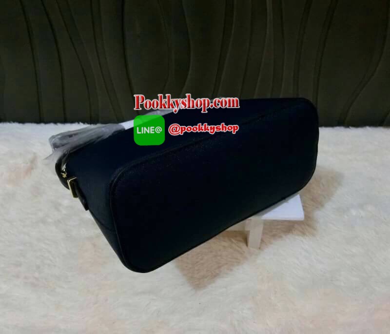 KATE SPADE CEDAR STREET MANDY แบรนด์ดังจากอเมริกาสุดฮิต กระเป๋าขนาดน่ารัก สะพายข้าง หนัง saffiano ภายในลายสวยเก๋สีทองเรียบหรู ทรงแข็งอยู่ทรง MUST HAVE!!